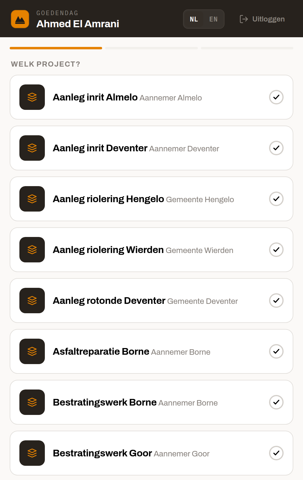 Uren boeken in de app: eerst het project kiezen